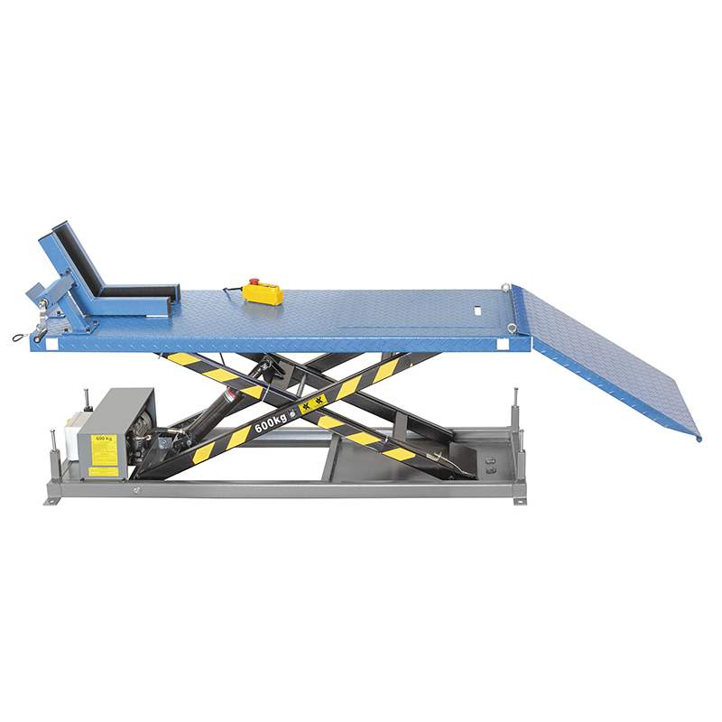 Electric hydraulic motorcycle lift clearance